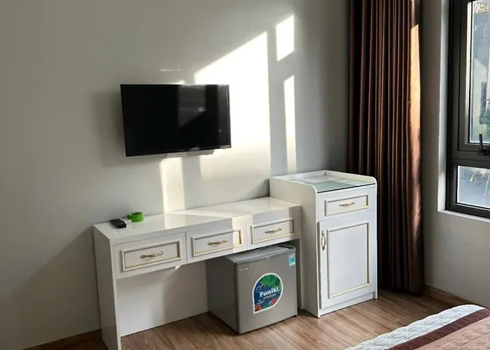 Việt Hoàng Hạ Long