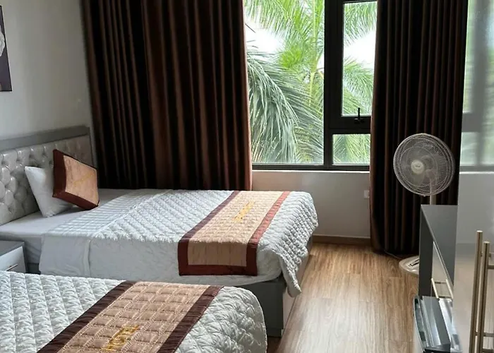 Khách sạn Việt Hoàng *