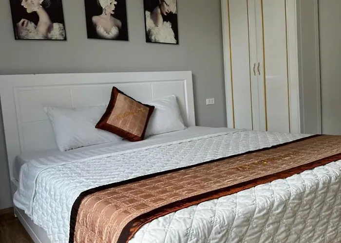 Việt Hoàng Khách sạn Hạ Long