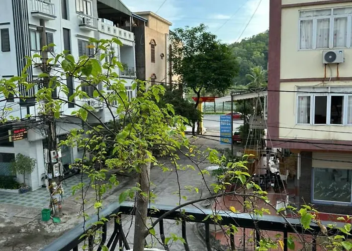 Khách sạn Việt Hoàng
