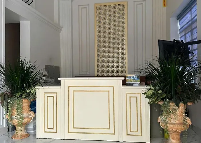 Việt Hoàng Khách sạn *